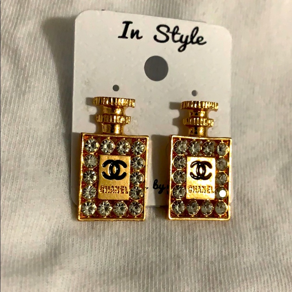 Gold earrings